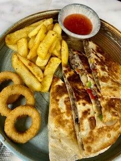 STEAK QUESADİLLA 